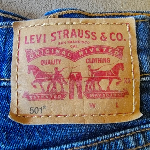 501 Levi cut-off shorts - Picture 4 of 5
